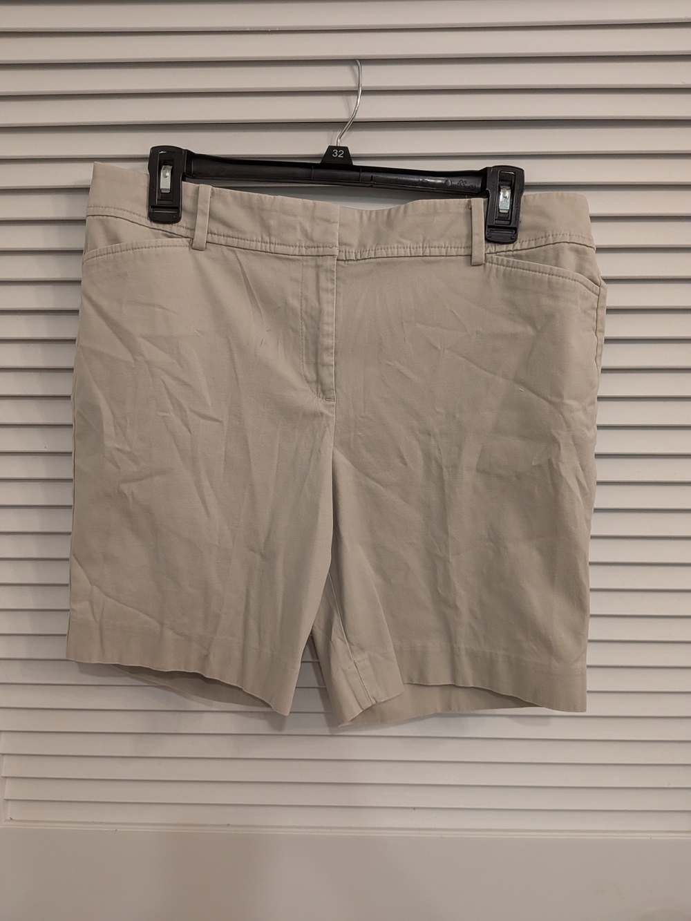 Talbot Women's Classic Beige Shorts - Lightweight Summer Style Size 10